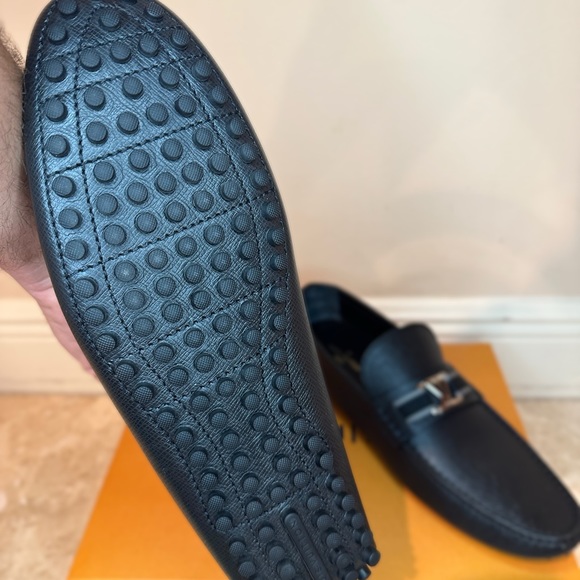 Authentic - Louis Vuitton Hockenheim Moccasin Loafers - Size M9 UNWORN - Picture 2 of 7